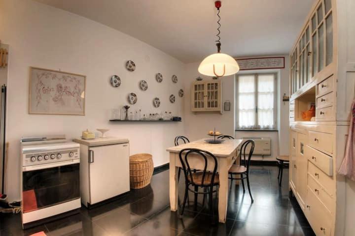 Mansarda A Finalborgo - Fascino E Tradizione Apartment Finale Ligure Ngoại thất bức ảnh